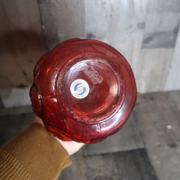 Vintage L.E. Smith Red Glass Moon & Stars Decenter w/o Stopper Recycled Spain - Picture 5 of 6